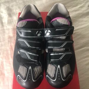 EUC bontrager women’s cycling shoes